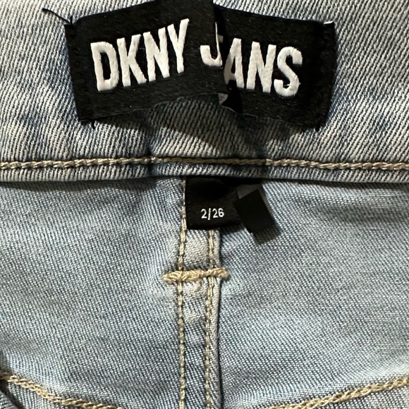DKNY long with a denim maxi skirt from Jeans.
Size: 2 - Picture 7 of 10